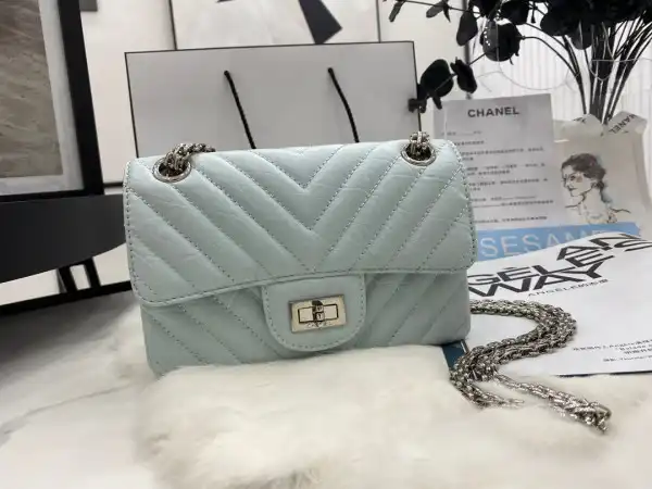 First Bag Ru CHANEL MINI 2.55 HANDBAG