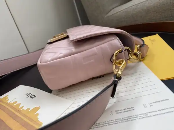 Yupoo bagsoffer FENDI BAGUETTE