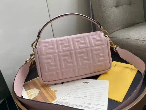 Firstbag Ru FENDI BAGUETTE