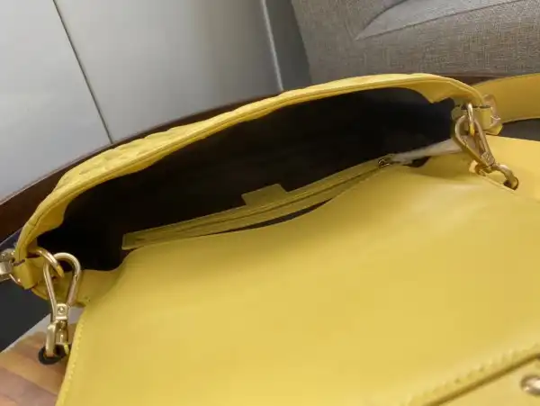 Frstbag ru FENDI BAGUETTE