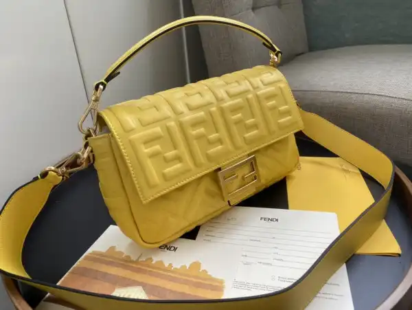 Bagsoffer FENDI BAGUETTE