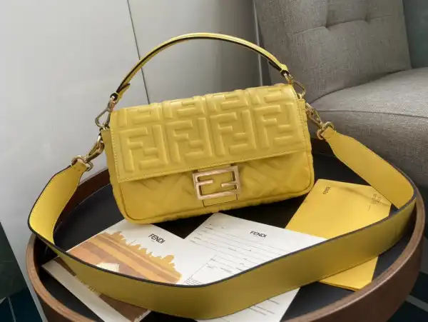 FENDI BAGUETTE