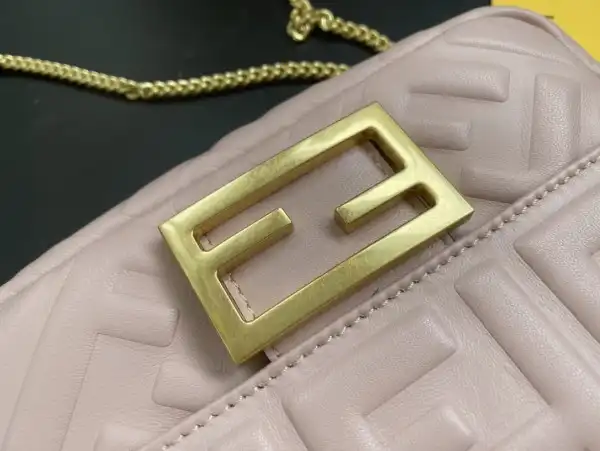 Frstbag ru FENDI BAGUETTE