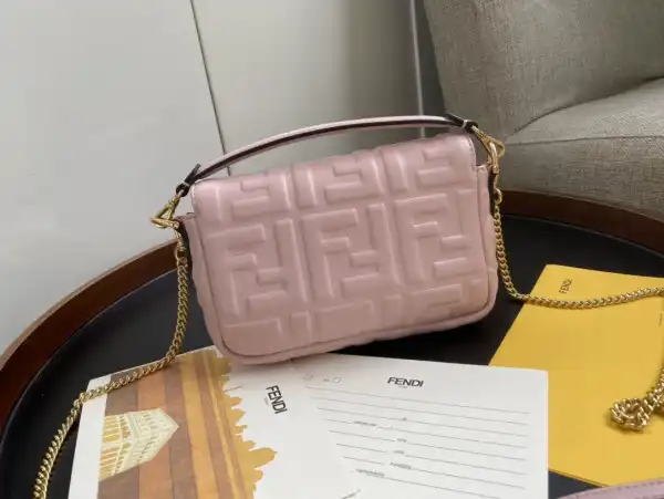 Frstbag ru FENDI BAGUETTE