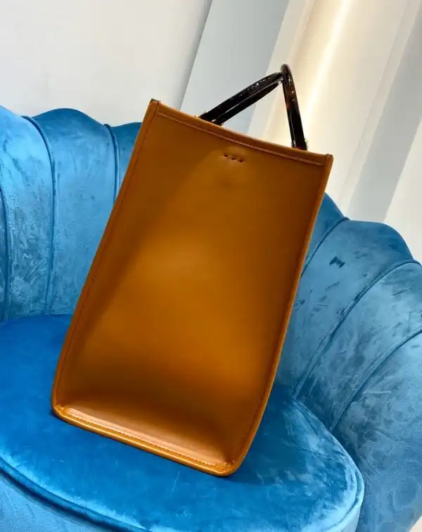 Firstbag Ru FENDI SUNSHINE LARGE