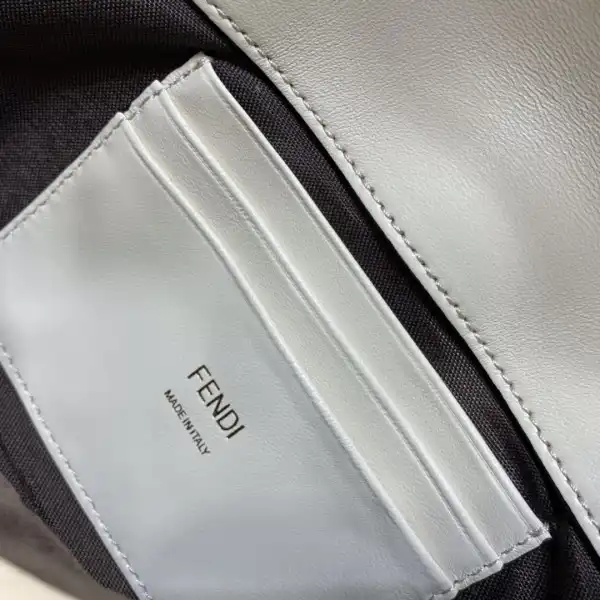 Frstbag ru FENDI MINI BAGUETTE CHAIN