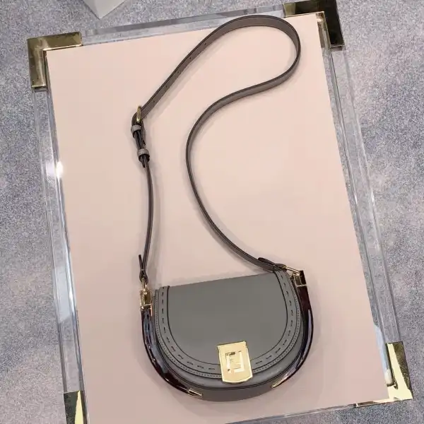 Yupoo bagsoffer FENDI MOONLIGHT