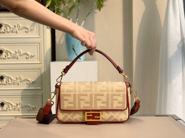 HOT SALE FENDI BAGUETTE