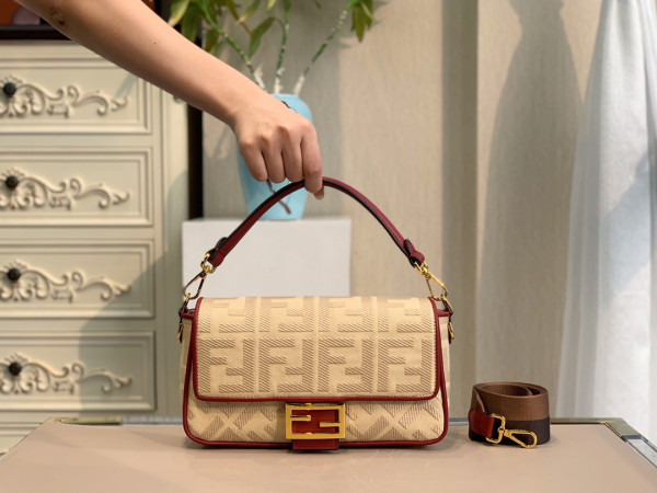 HOT SALE FENDI BAGUETTE