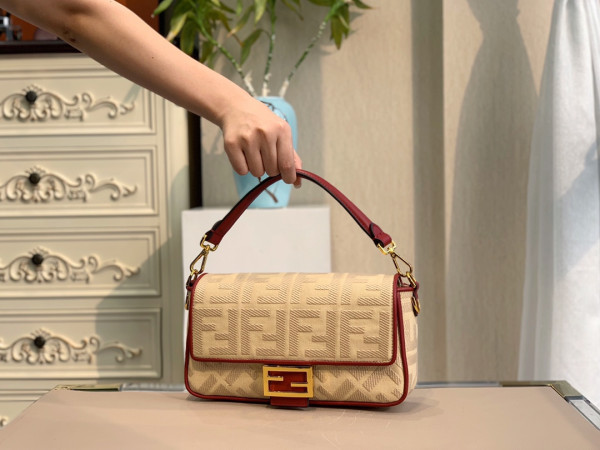 HOT SALE FENDI BAGUETTE