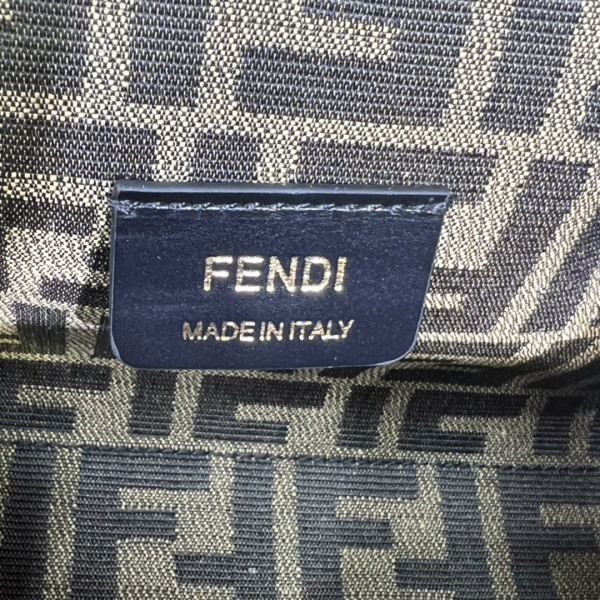 FENDI FIRST SMALL-26-18-9.5cm