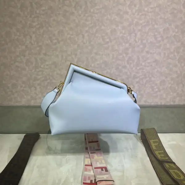 Bagsoffer FENDI FIRST MEDIUM