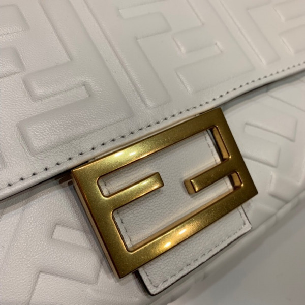 HOT SALE FENDI BAGUETTE