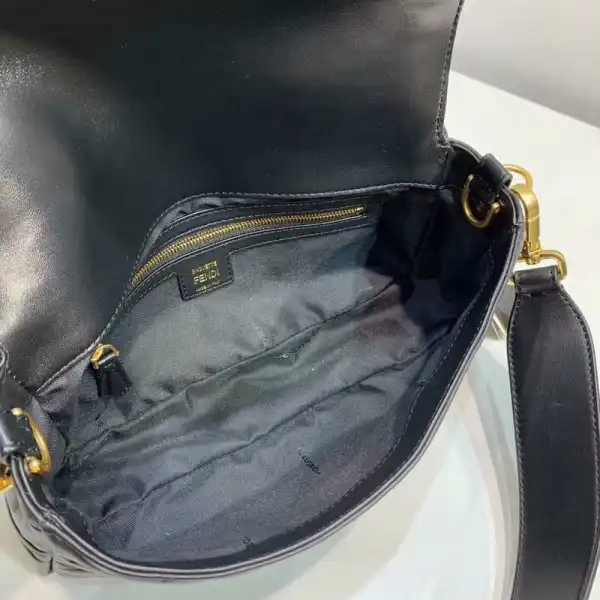 First Bag Ru FENDI BAGUETTE