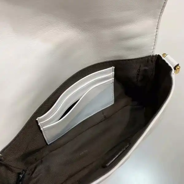 First bag ru FENDI BAGUETTE