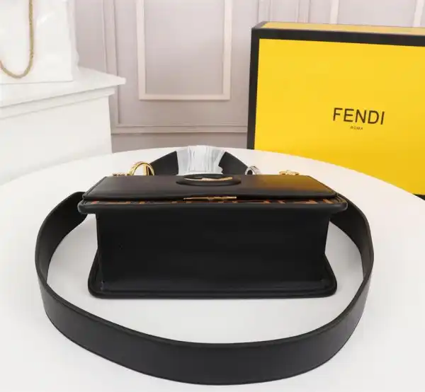 Firstbag Ru FENDI KAN I