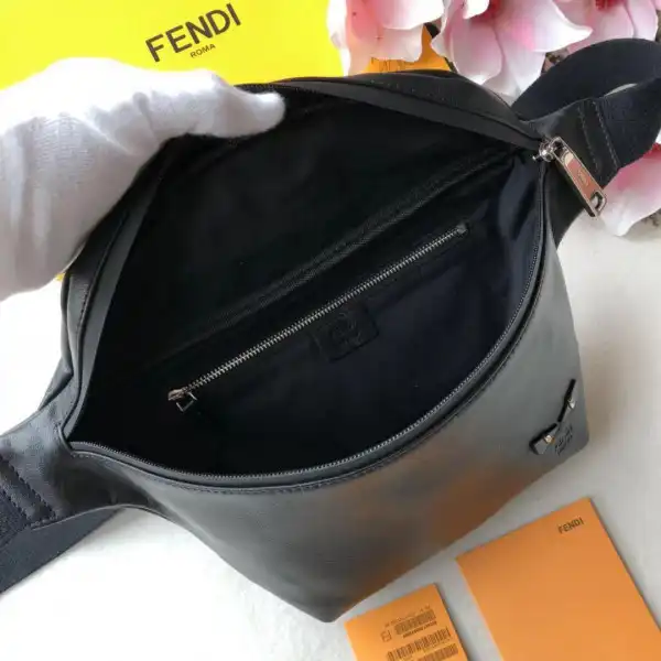 Bagsoffer FENDI BELT BAG