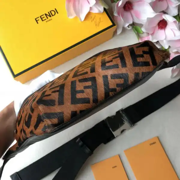 Bagsoffer FENDI BELT BAG