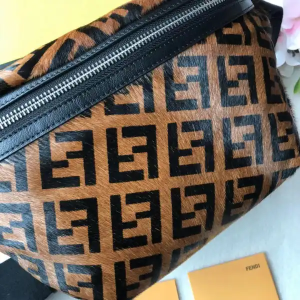 Bagsoffer FENDI BELT BAG