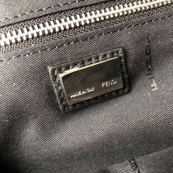 Bagsoffer FENDI BELT BAG