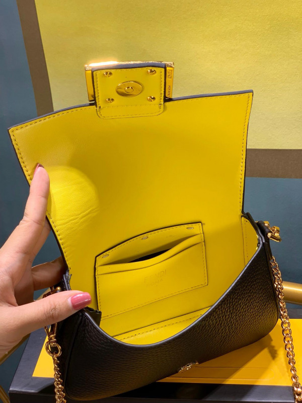 [FREE SHIPPING] FENDI BAGUETTE