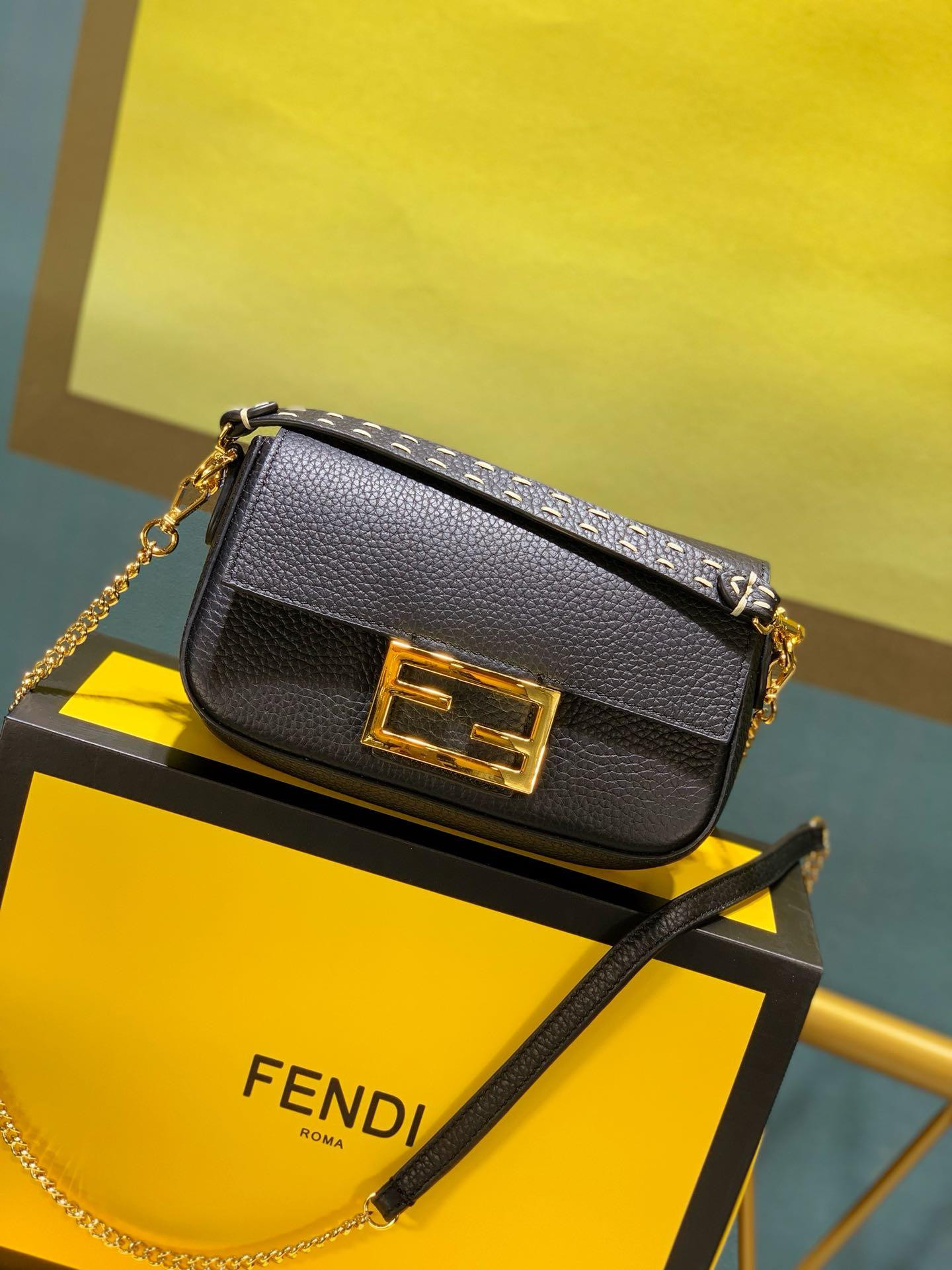 HOT SALE FENDI BAGUETTE