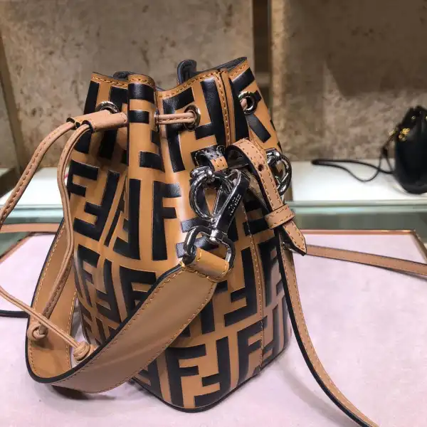 FENDI MON TRESOR-12*18*10CM