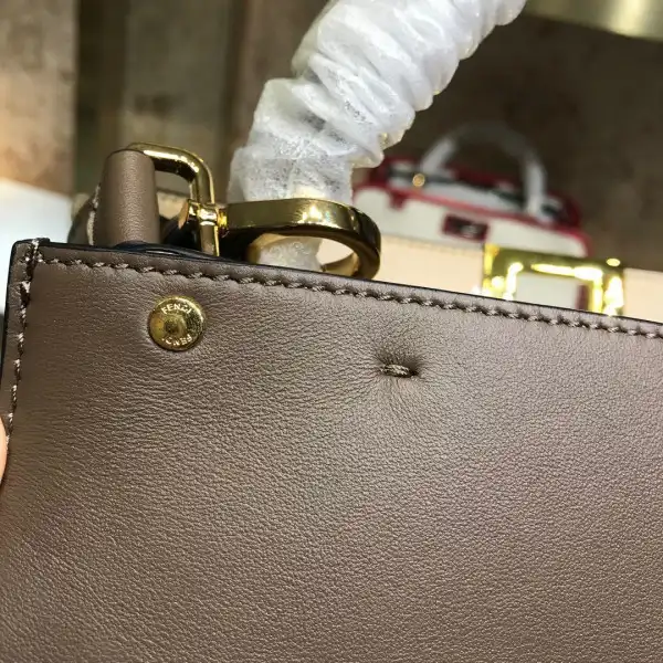 Bagsoffer FENDI PEEKABOO