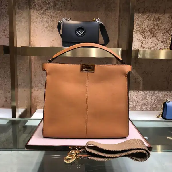 Bagsoffer yupoo FENDI PEEKABOO