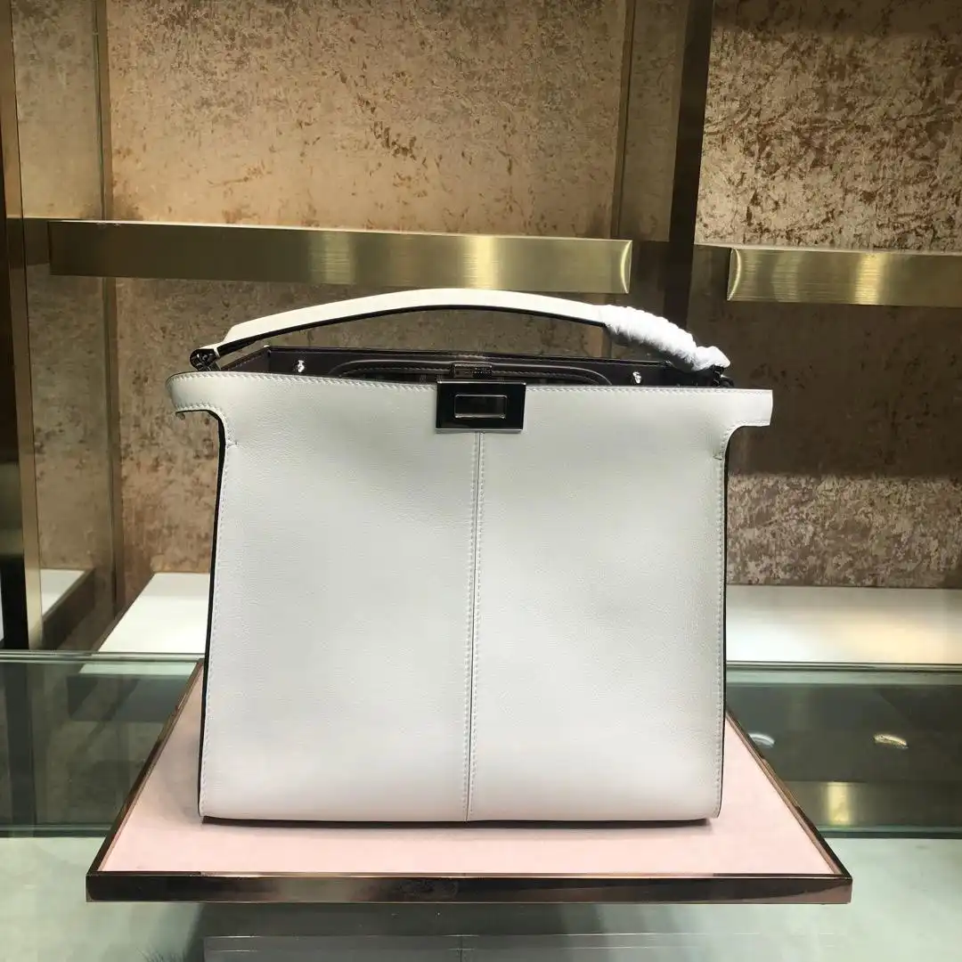 [FREE SHIPPING] FENDI PEEKABOO