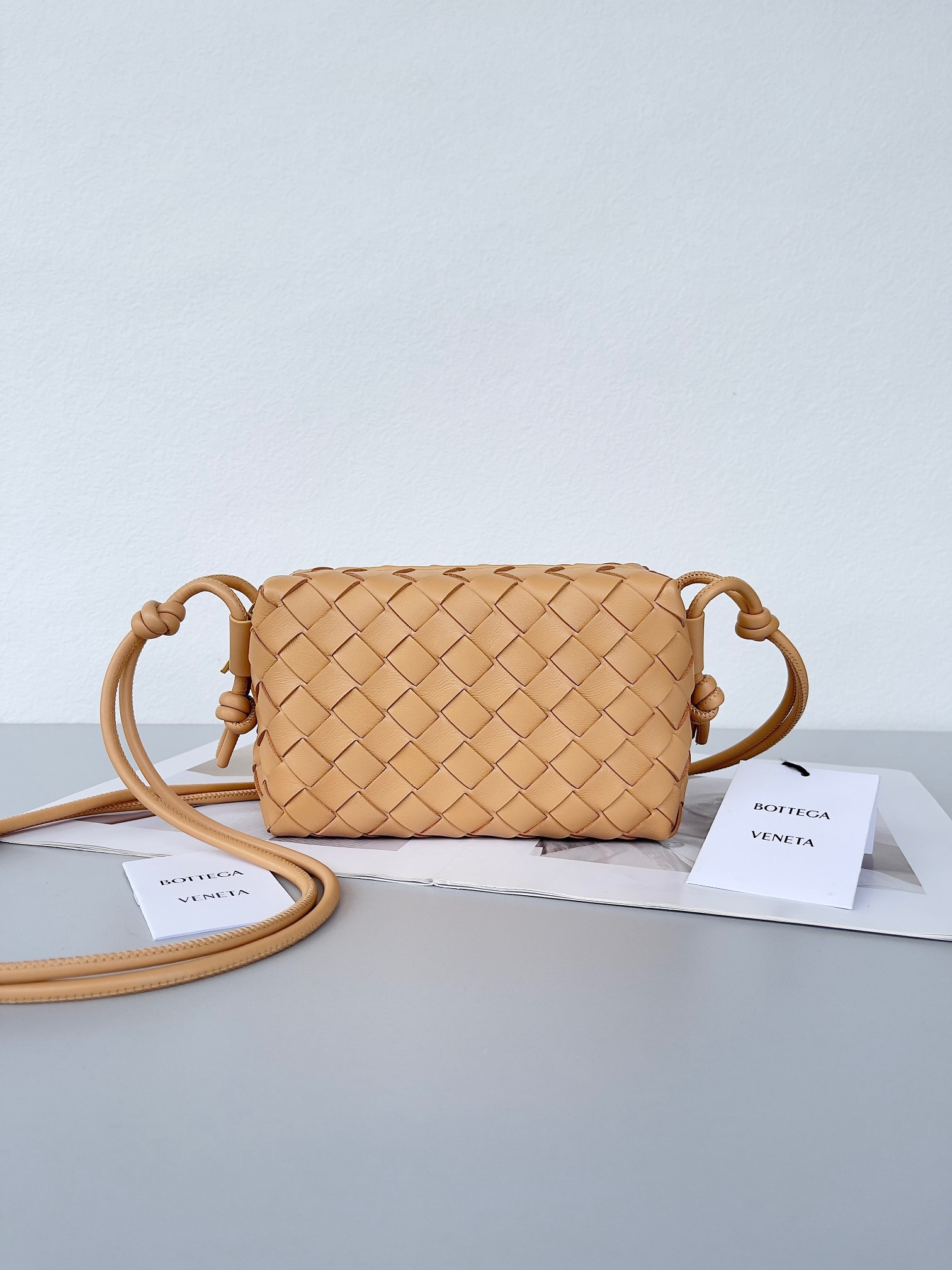 HOT SALE BOTTEGA VENETA Mini Loop Camera Bag