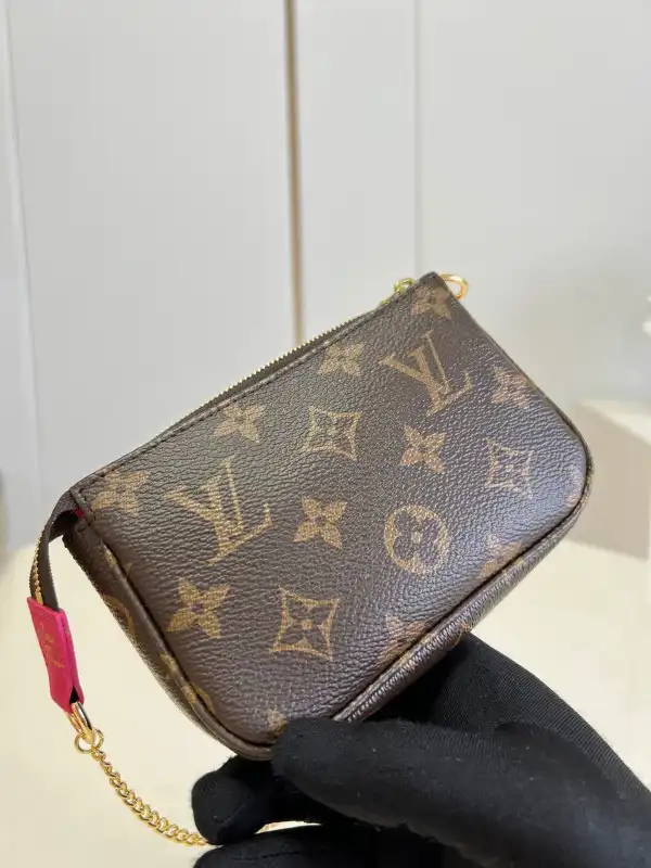 LOUIS VUITTON MINI POCHETTE ACCESSOIRES