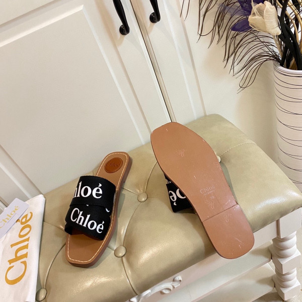 HOT SALE CHLOÉ woody flat mule