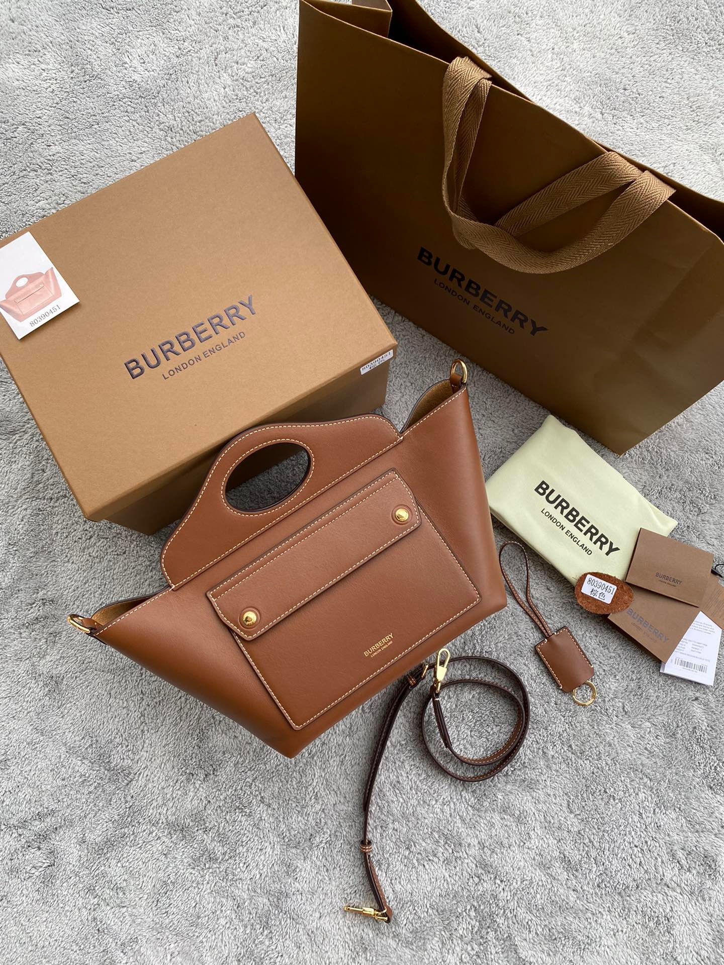 HOT SALE BURBERRY Pocket Tote