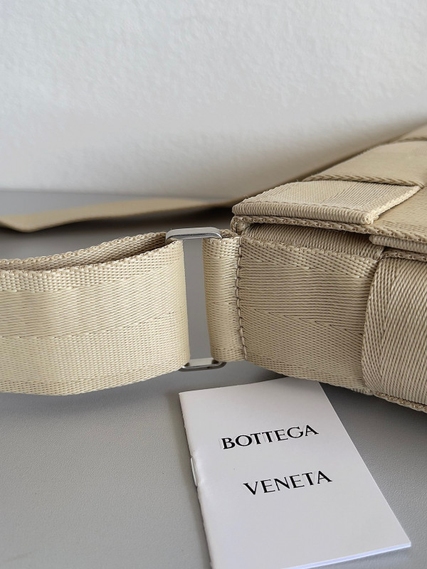 HOT SALE BOTTEGA VENETA CASSETTE Webbing