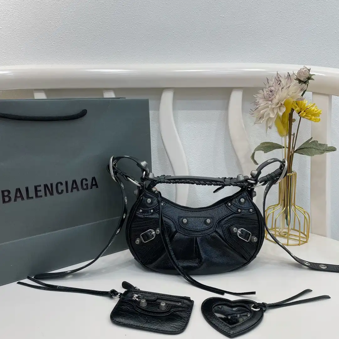 First Bag Ru BALENCIAGA WOMEN'S LE CAGOLE XS SHOULDER BAG