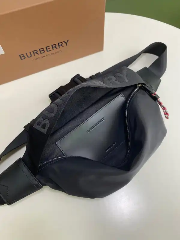 BURBERRY Bum Bag