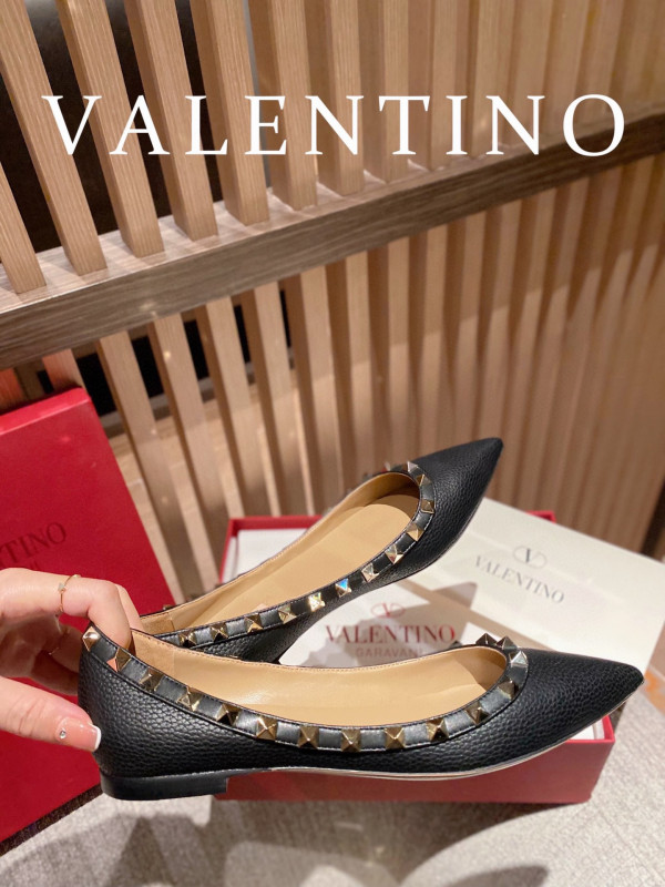 VALENTINO ROCKSTUD FLAT