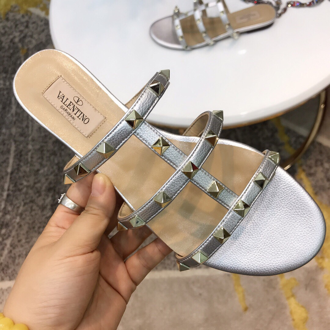 HOT SALE VALENTINO ROCKSTUD CALFSKIN LEATHER SLIDE SANDAL