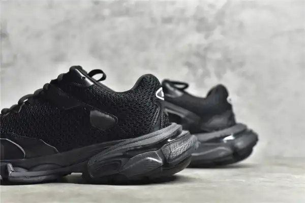 BALENCIAGA TRACK.3 SNEAKER