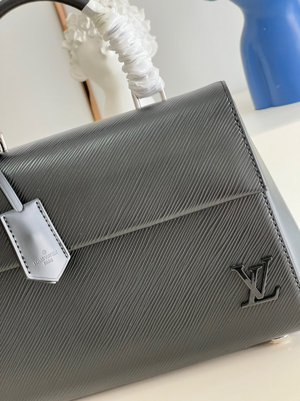 LOUIS VUITTON CLUNY BB