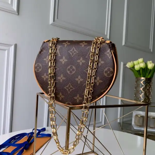 First bag ru LOUIS VUITTON TAMBOURIN