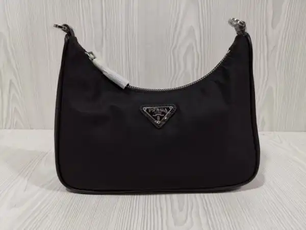 Frstbag ru PRADA NYLON HOBO BAG