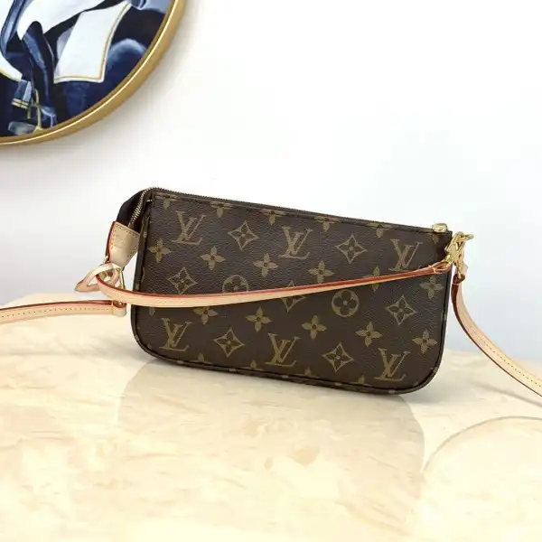 Aaa replica ru Louis Vuitton POCHETTE ACCESSOIRES