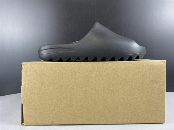 HOT SALE YEEZY SLIDE BLACK FX0495