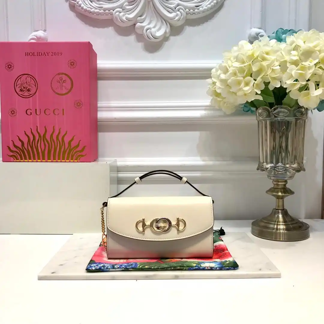 Gucci Zumi smooth leather mini shoulder bag