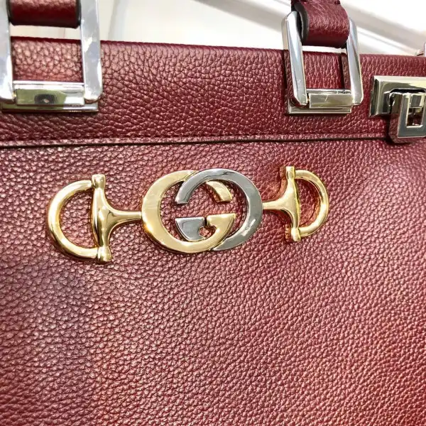 Gucci Zumi grainy leather small top handle bag