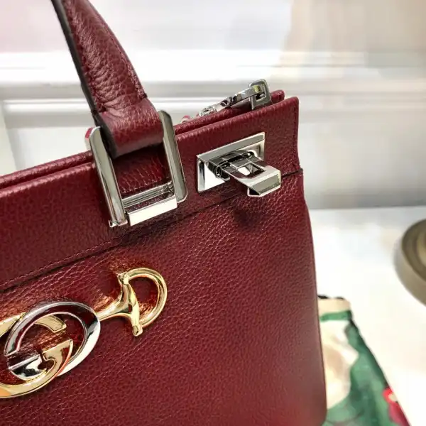 First bag ru Gucci Zumi grainy leather small top handle bag