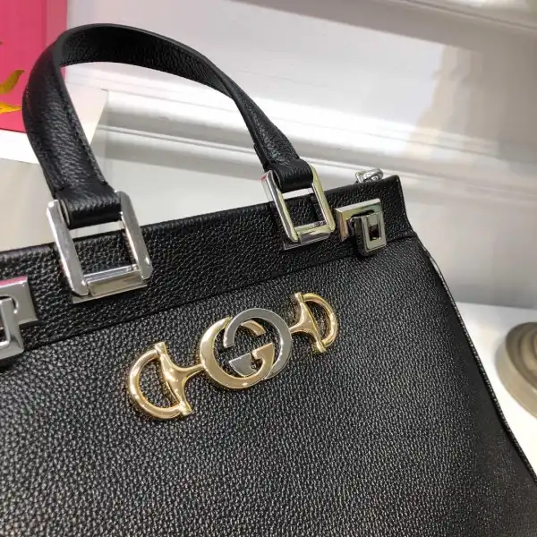 Gucci Zumi grainy leather small top handle bag