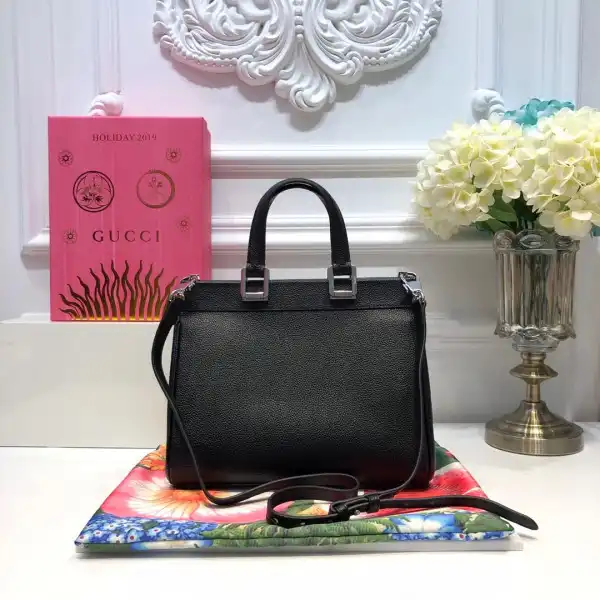 Affordable Gucci Zumi grainy leather small top handle bag